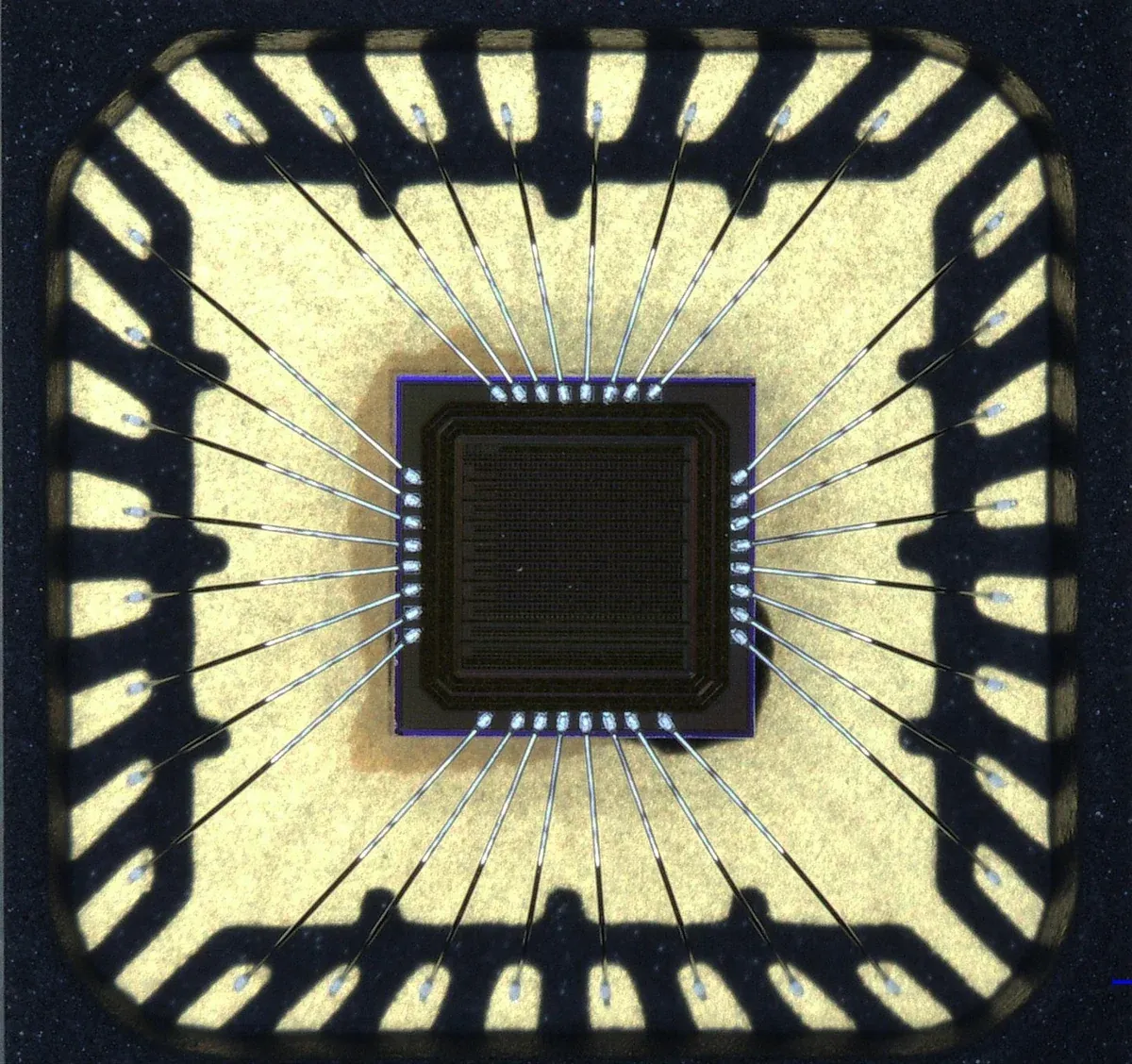 iQrypto QRNG die in its test package